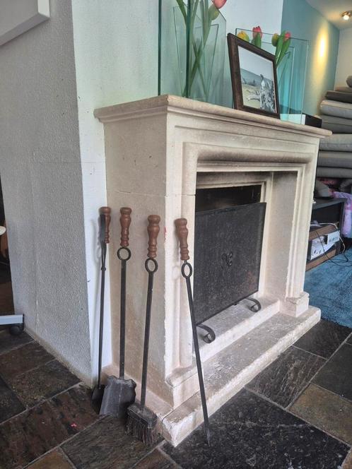 Complete Set of Vintage Fireplace Tools rustic Iron, Huis en Inrichting, Haarden, Zo goed als nieuw, Houthaard, Ophalen