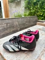 Voetbalschoenen adidas maat 31 - zwart roze, Sport en Fitness, Voetbal, Maat XS of kleiner, Ophalen of Verzenden, Gebruikt, Schoenen