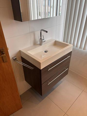 Complete Badkamer in topstaat. 15 jaar oud, ziet nieuw uit! beschikbaar voor biedingen