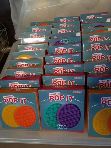 Partij van 30 setjes pop it, rage speelgoed. In elk doosje z