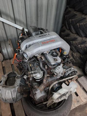 12HT motorblok HJ60 HJ61 J60 Toyota Landcruiser beschikbaar voor biedingen