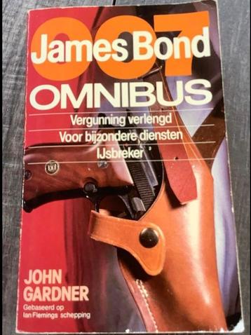 James Bond 007 - Omnibus verzamelboek met 3 spannende verhal beschikbaar voor biedingen