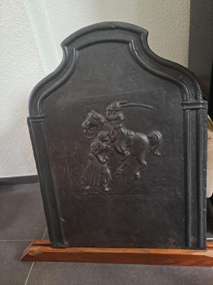 Antieke haardplaat Joris en de Draak, Antiek en Kunst, Antiek | Overige Antiek, Ophalen of Verzenden