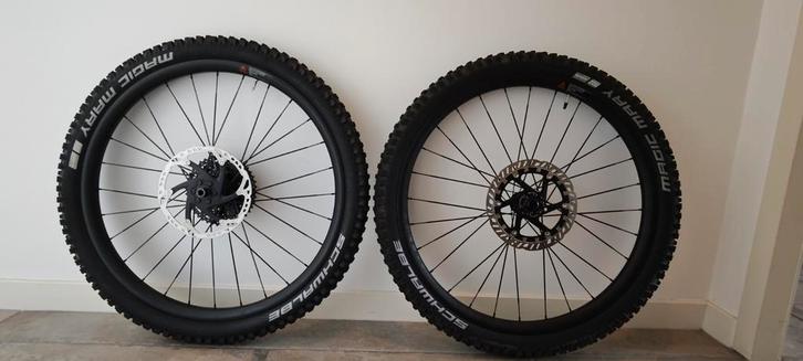 27,5" carbon MTB/ENDURO set, Fietsen en Brommers, Fietsonderdelen, Zo goed als nieuw, Mountainbike, Wiel, Ophalen of Verzenden