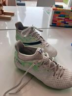 Kipsta voetbalschoenen 34, Sport en Fitness, Voetbal, Ophalen of Verzenden, Gebruikt, Overige typen