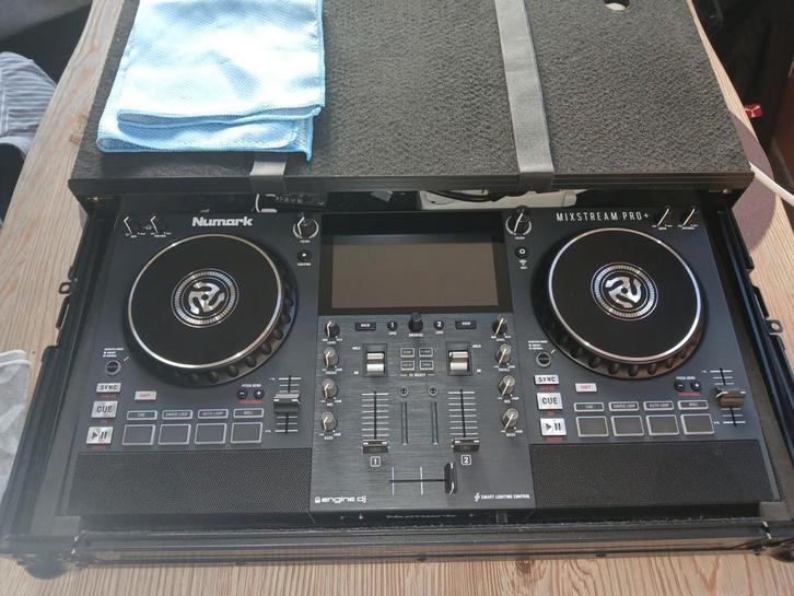 numark mixstream pro  met zono flichtcase izgst, Muziek en Instrumenten, Dj-sets en Draaitafels, Zo goed als nieuw, Numark, Ophalen of Verzenden