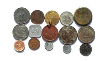 Wereld lot met 15 verschillende penningen, tokens e.d. beschikbaar voor biedingen