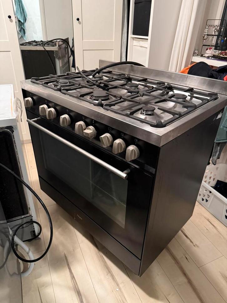 Pelgrim 6-pits gasfornuis met oven, Witgoed en Apparatuur, Fornuizen, Gebruikt, Vrijstaand, Gas, 5 kookzones of meer, 85 tot 90 cm