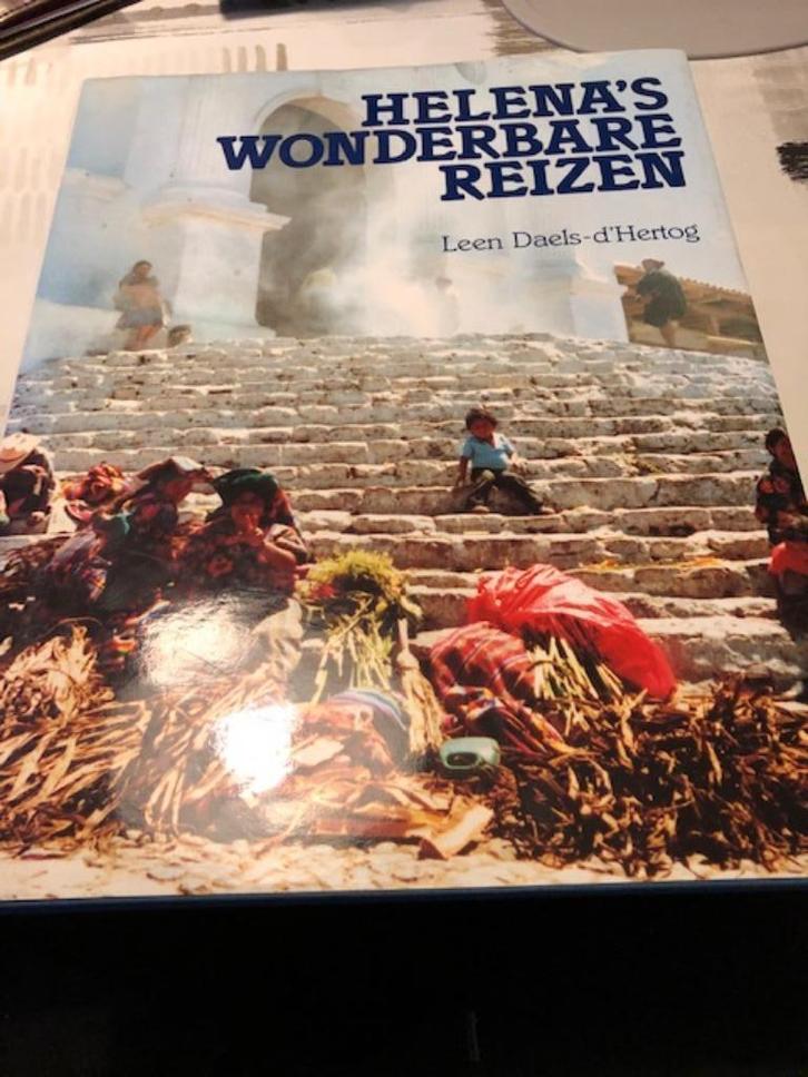 Helena's wonderbare reizen - Leen Daels - d'Hertog, Boeken, Reisverhalen, Gelezen, Afrika, Ophalen of Verzenden