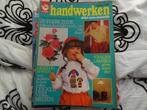 tijdschrift margriet handwerken (later steek) oktober 1981, Boeken, Ophalen of Verzenden, Gelezen, Damesbladen