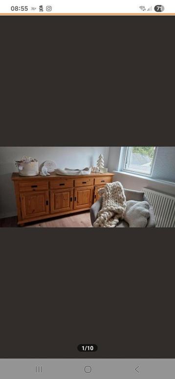 Mooi grenen dressoir beschikbaar voor biedingen