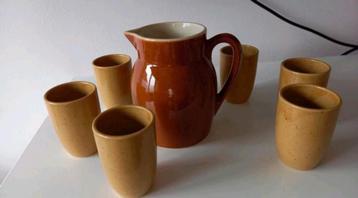 Vintage Grespots Digoin kan met bekers in zeer goede staat! beschikbaar voor biedingen