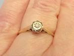 Geelgouden ring met briljantgeslepen diamant (0,05 ct), Verzenden, Zo goed als nieuw, 17 tot 18, Met edelsteen