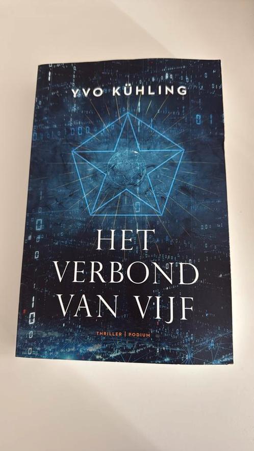 Yvo Kühling - Het verbond van vijf, Boeken, Thrillers, Zo goed als nieuw, Nederland, Ophalen of Verzenden