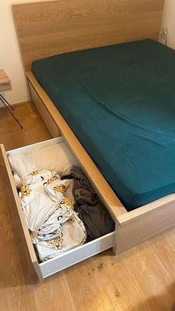 IKEA bedframe (175x212x37cm, 100cm headboard)Matras niet mee - afbeelding 4
