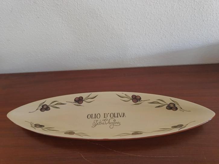 Olijf Schaal tapas - JET Keramiek, Huis en Inrichting, Woonaccessoires | Schalen en Manden, Zo goed als nieuw, Schaal, Ovaal, Porselein of Keramiek