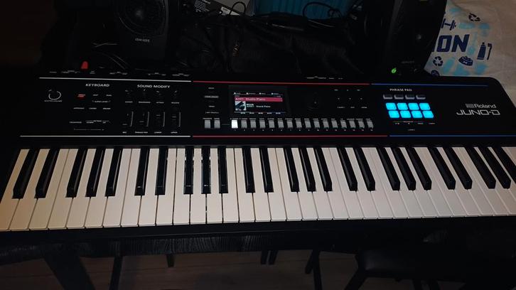 Roland Juno-d6 Synthesizer Keyboard, Muziek en Instrumenten, Keyboards, Zo goed als nieuw, 61 toetsen, Roland, Aanslaggevoelig