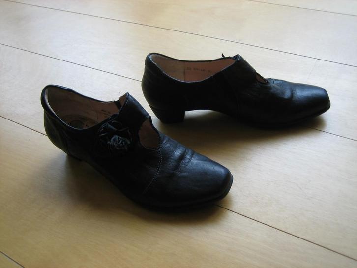 Zeer mooie zwart leren schoenen THINK! 39-40 snazzeys, Kleding | Dames, Schoenen, Nieuw, Instappers, Zwart, Verzenden