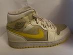 Jordan 1 - Maat 39, Wit, Ophalen of Verzenden, Sneakers of Gympen, Gedragen
