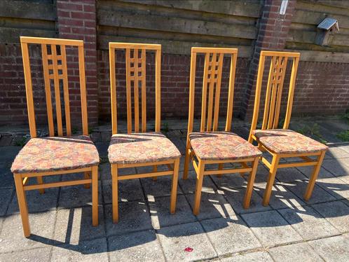 Gratis stoelen tegen milka chocolade of wijn, Huis en Inrichting, Stoelen, Gebruikt, Vier, Hout, Overige kleuren, Ophalen