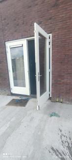 Mooie tuindeuren wit met dubbelglas en ventilatierooster., Doe-het-zelf en Verbouw, Kozijnen en Schuifpuien, Ophalen, Deurkozijn