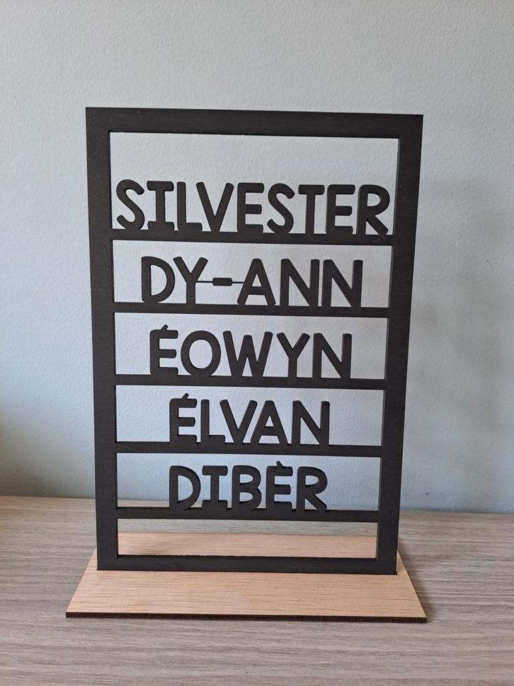 Houten Namenraam - Gepersonaliseerd & Handgemaakt, Huis en Inrichting, Woonaccessoires | Wanddecoraties, Nieuw, Ophalen of Verzenden