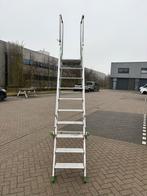 Magazijn platform trap / ladder, Doe-het-zelf en Verbouw, Ladders en Trappen, Ophalen, Zo goed als nieuw, Ladder, Opvouwbaar of Inschuifbaar