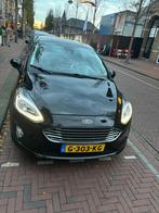 Ford Fiësta 1.0  ecoboost titanium 100pk 5dr 2018 Zwart, Auto's, Voorwielaandrijving, 580 kg, Handgeschakeld, 48 €/maand