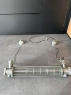 Industriële gietijzeren buislamp voor aan plafond, Ophalen of Verzenden, Zo goed als nieuw, Metaal