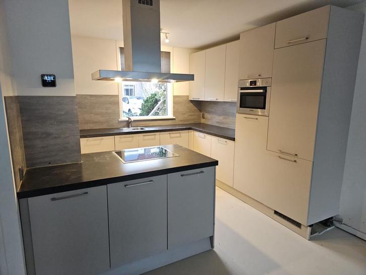 Complete Hoekkeuken met Eiland + Apparatuur + GEDEMONTEERD, Huis en Inrichting, Keuken | Complete keukens, Zo goed als nieuw, Hoekkeuken