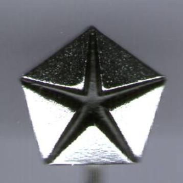 Chrysler zilverkleurig auto speldje 12X12 mm ( A_177 ) beschikbaar voor biedingen