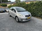 Toyota Yaris 1.3 VVTi Sol | Airco | Elekt. Ramen | Radio / C, Auto's, Toyota, Stof, Gebruikt, Zwart, 4 cilinders