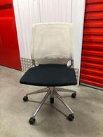 Vitra vergaderstoel (Meda Chair) zwart/wit, Huis en Inrichting, Stoelen, Ophalen, Overige materialen, Gebruikt, Zwart