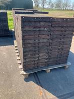 162 vochtdoorlatende rubberen tegels 50x50x7cm, Stalling