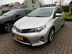Toyota Auris 1.8 Hybrid 2014 EXECUTIVE Half Leder ParkSensor, Auto's, Zwart, 4 cilinders, Leder en Stof, 26 km/l