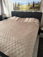 Nieuwe beddek met mooi kant en Swarovski stenen, Huis en Inrichting, Slaapkamer | Boxsprings, Ophalen of Verzenden, Zo goed als nieuw