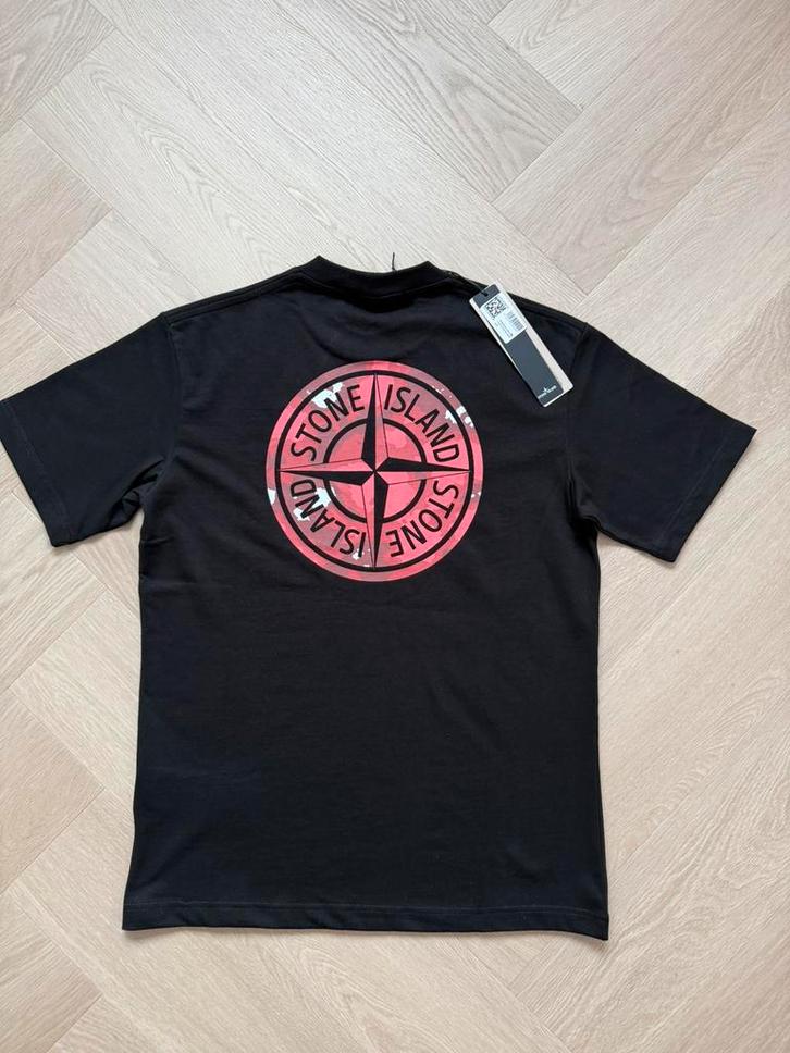 Stone island t shirt met rugprint, Kleding | Heren, T-shirts, Nieuw, Maat 52/54 (L), Zwart, Verzenden