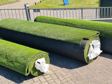  kunstgras – moet weg ivm met nieuwe collectie ZATERDAG ! beschikbaar voor biedingen