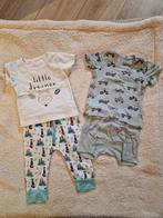 2 pyjama's maat 80 - H&M shortama met auto's, Ophalen of Verzenden, Zo goed als nieuw, Maat 80