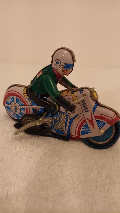 Blikken motorrijder, puntgaaf, rijdt als een speer., Antiek en Kunst, Antiek | Speelgoed, Ophalen of Verzenden