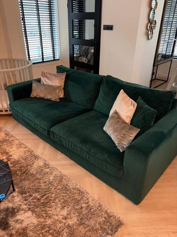 Groen velours bankstel beschikbaar voor biedingen