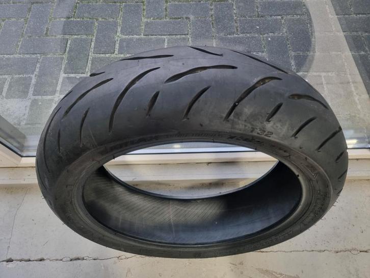 Bridgestone Battlax T32r GT 180/55/17 Motorband, Motoren, Onderdelen | Merk-onafhankelijk, Gebruikt, Ophalen of Verzenden