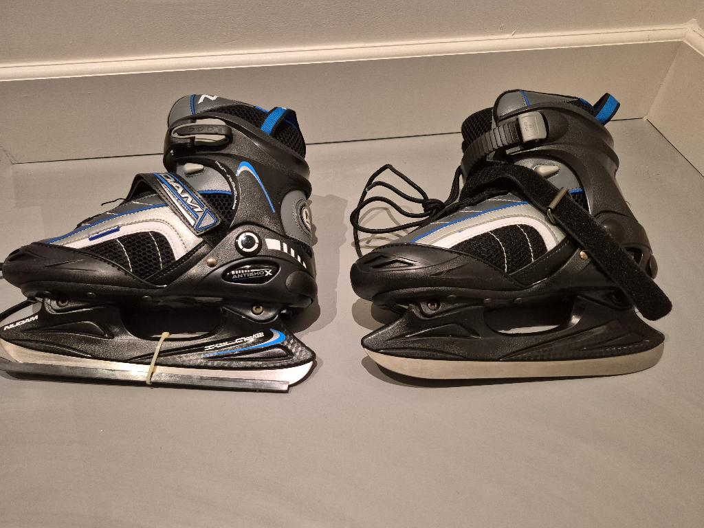 mooie ijshockey schaatsen, Sport en Fitness, Schaatsen, Overige merken, Ophalen of Verzenden, Zo goed als nieuw, IJshockeyschaatsen
