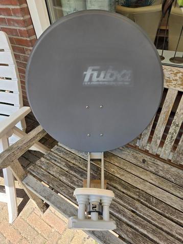 Fuba 65cm Schotelantenne met Triple LNB beschikbaar voor biedingen