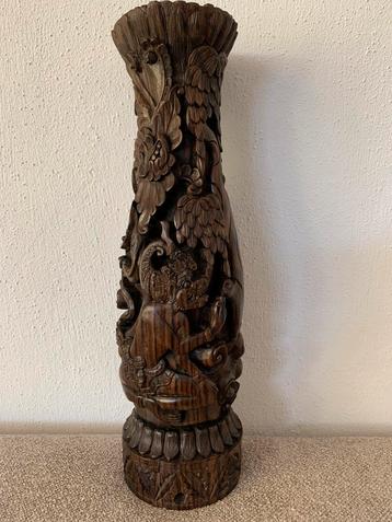 Balinees houtsnijwerk lampenvoet beschikbaar voor biedingen