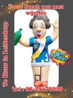 Te huur Feest Sarahpop  met wijnfles 50, Ophalen, Zo goed als nieuw, Abraham of Sarah