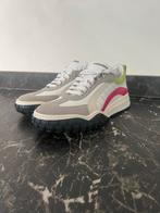 Nieuwe Schoenen dsquared2 Maat 39, Kleding | Dames, Schoenen, Ophalen of Verzenden, Nieuw, Wit, Sneakers of Gympen