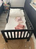 Petit Amelie Kleuterbed Zwart + Matras, Ophalen, Zo goed als nieuw, Ledikant