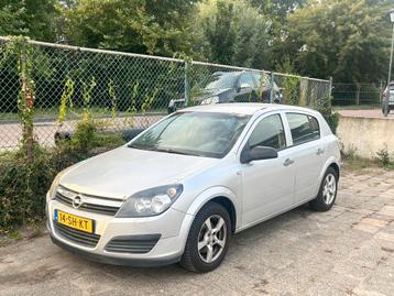 Opel Astra 1.6 16V 5D 77KW 2006 Grijs Airco beschikbaar voor biedingen