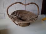 Exclusieve mand van takken, mooi om en kerststuk in te maken, Ophalen of Verzenden, Zo goed als nieuw